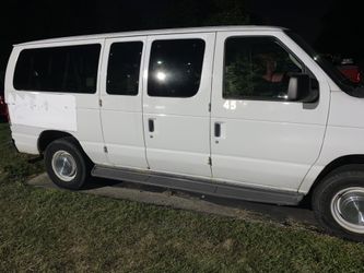 Ford Ecoline E350 Super Duty