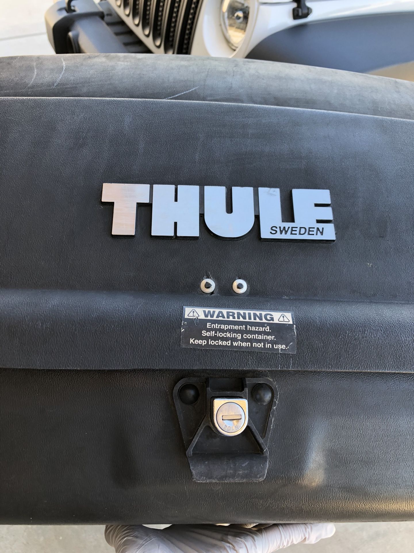 Thule excursion roof rack cargo box travel carrier with extra space for