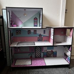 LOL Doll Playhouse