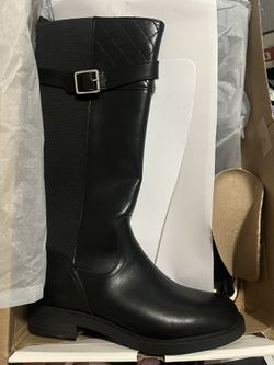 Women’s Boots Black Size 8M NWT