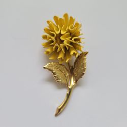 Vintage Pin Brooch Unsigned gold tone enamel Flower Floral Jewelry 
