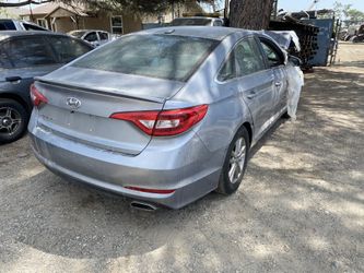 Parts Hyundai Sonata Rear Bumper Clean Complete