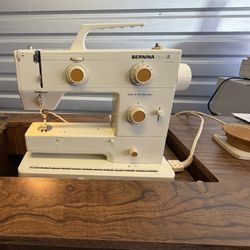 Bernini Nova 900 Sewing Machine And Sewing Cabinet