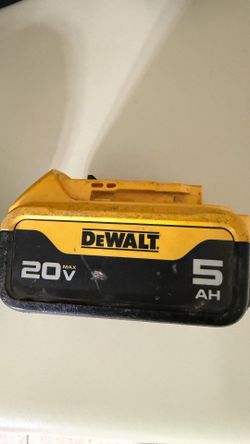 5A Dewalt Batteries (4)