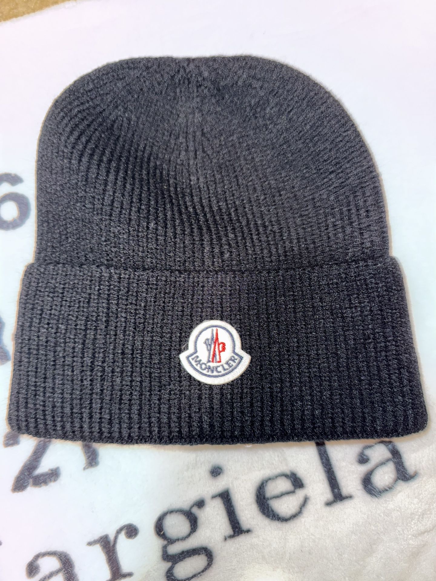 MONCLER BEANIE 2025 DSWT BRAND NEW AUTHENTIC X2