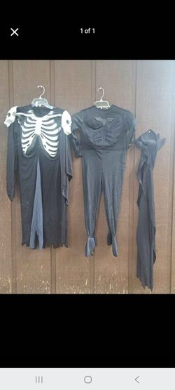Halloween Costumes Set of 2 Size Med 7/8 $7 for Both