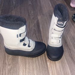 Women’s Snow Vans