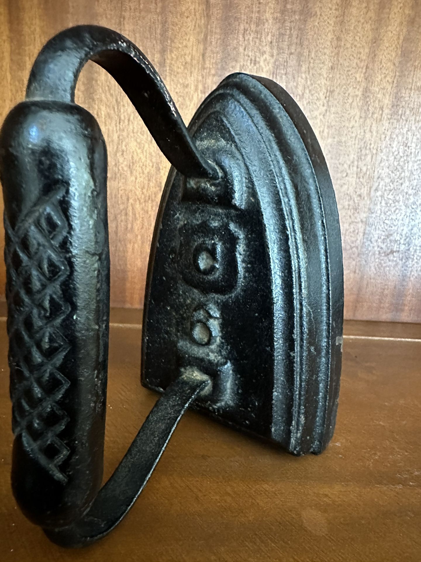 Vintage C6 Iron Cast Iron
