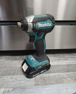 MAKITA IMPACT DRIVER WITH 18V 2.0 BATTERY