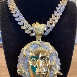 🔥✅🔥 Mens 5A CZ Diamond Ice Out Famous Medusa 14K Gold Plated Chain and Pendant 17MM 22Inch Cuban Chain✅🔥🔥