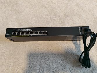 Netgear 8 Port Switch 4 POE