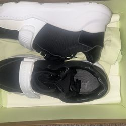 Burberry Sneakers(unisex)