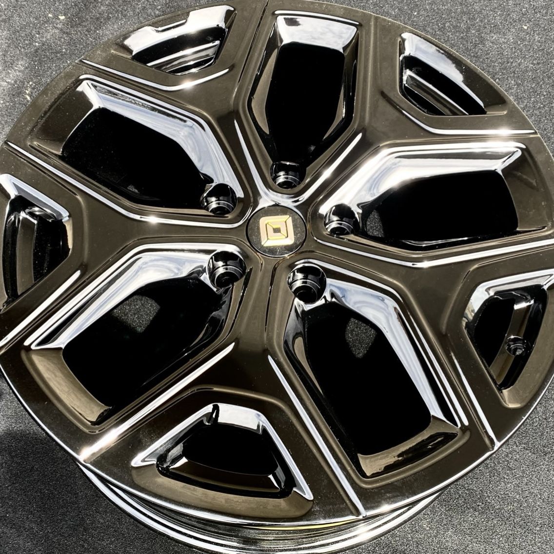Rivan Rim 22” Rivian Rim Wheel for Sale in Huntington Beach, CA - OfferUp