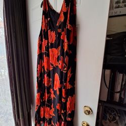 Black/floral Dress  Avenue 