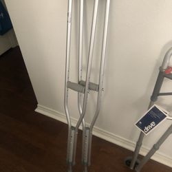 Crutches 