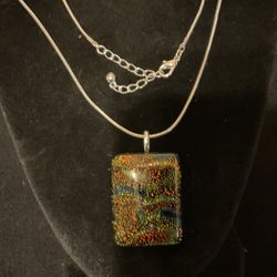 20” SilverTone Necklace With Glass Pendant 