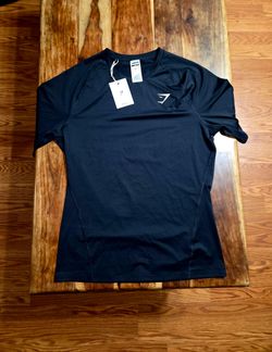 Gymshark Element Baselayer T-Shirt In Black. Size X-Large