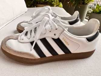 Adidas Samba Woman. Size 4