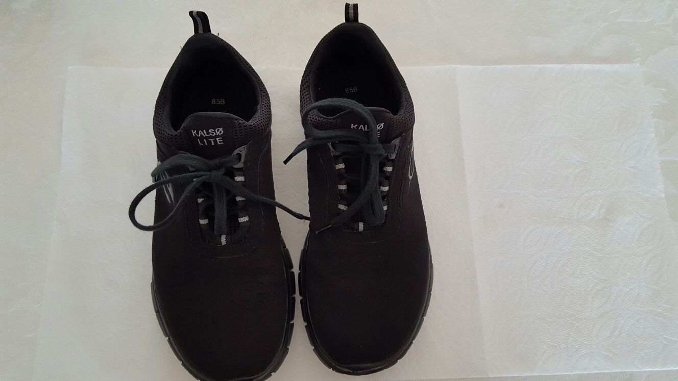 EARTH Brand Kelso Lite Size 8.5 Womens shoe.