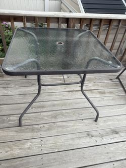 Glass lawn table