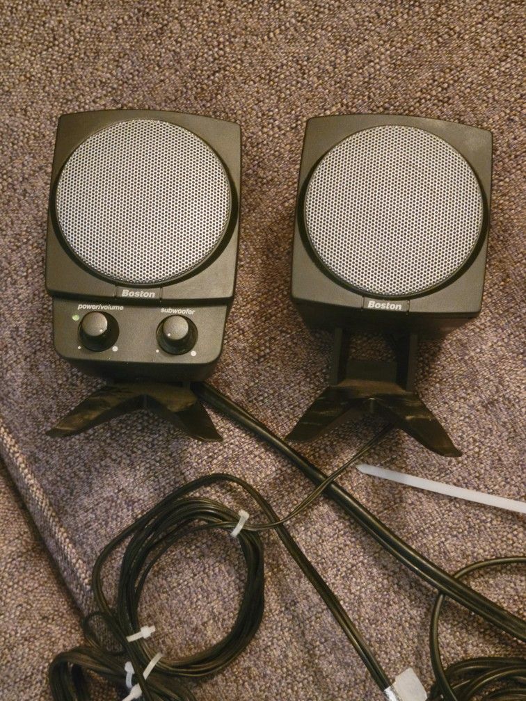 Boston Bookshelf Speakers