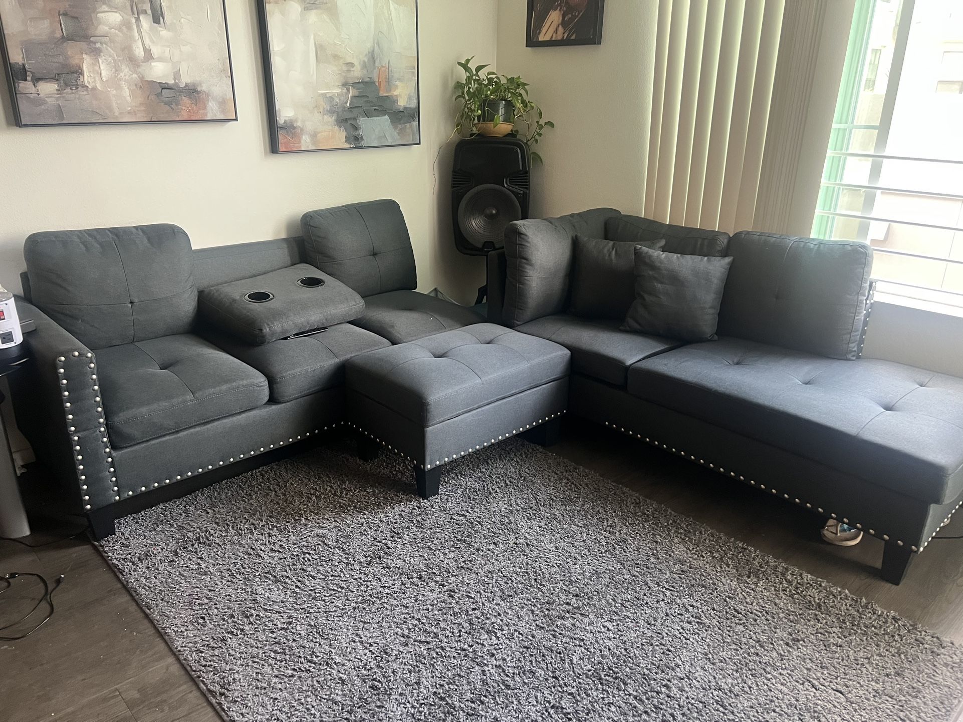 Nice Grey 3 Piece Sectional