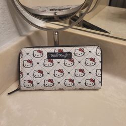 Hello Kitty White and Black Wallet 