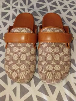 Coach slides size 9