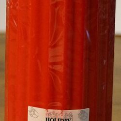 New Holiday Candle (RD)