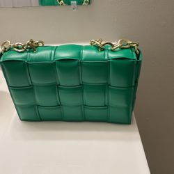 Brand New Green Purse With Gold Chain 