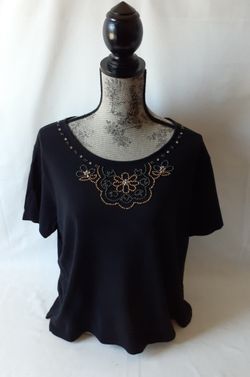 Classic elements women's floral beaded short sleeve top size L
