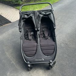 Double stroller 