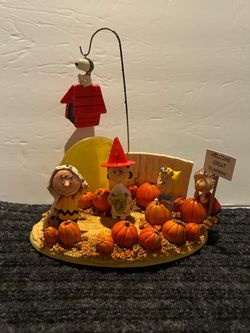 HALLOWEEN PEANUTS SNOOPY CHARLIE BROWN FIGURE SET 2006