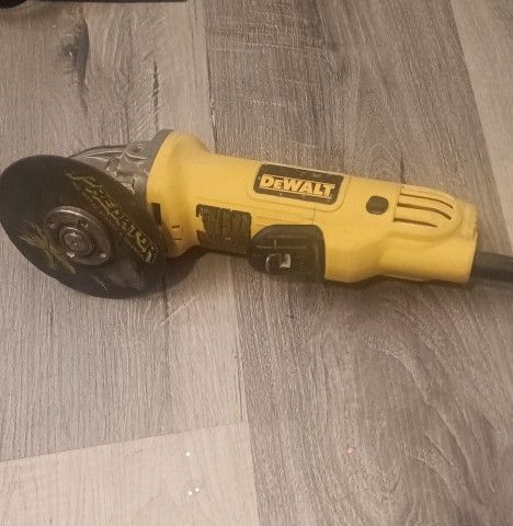Dewalt grinder DWE4012