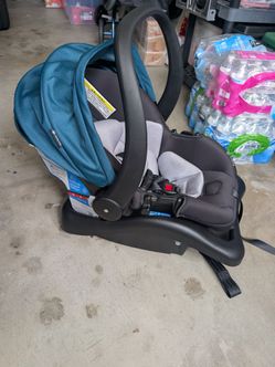 Infant car seat
