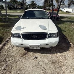 2005 Ford Crown Victoria