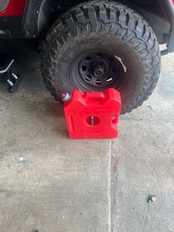 Rotopax fuel jug and mount