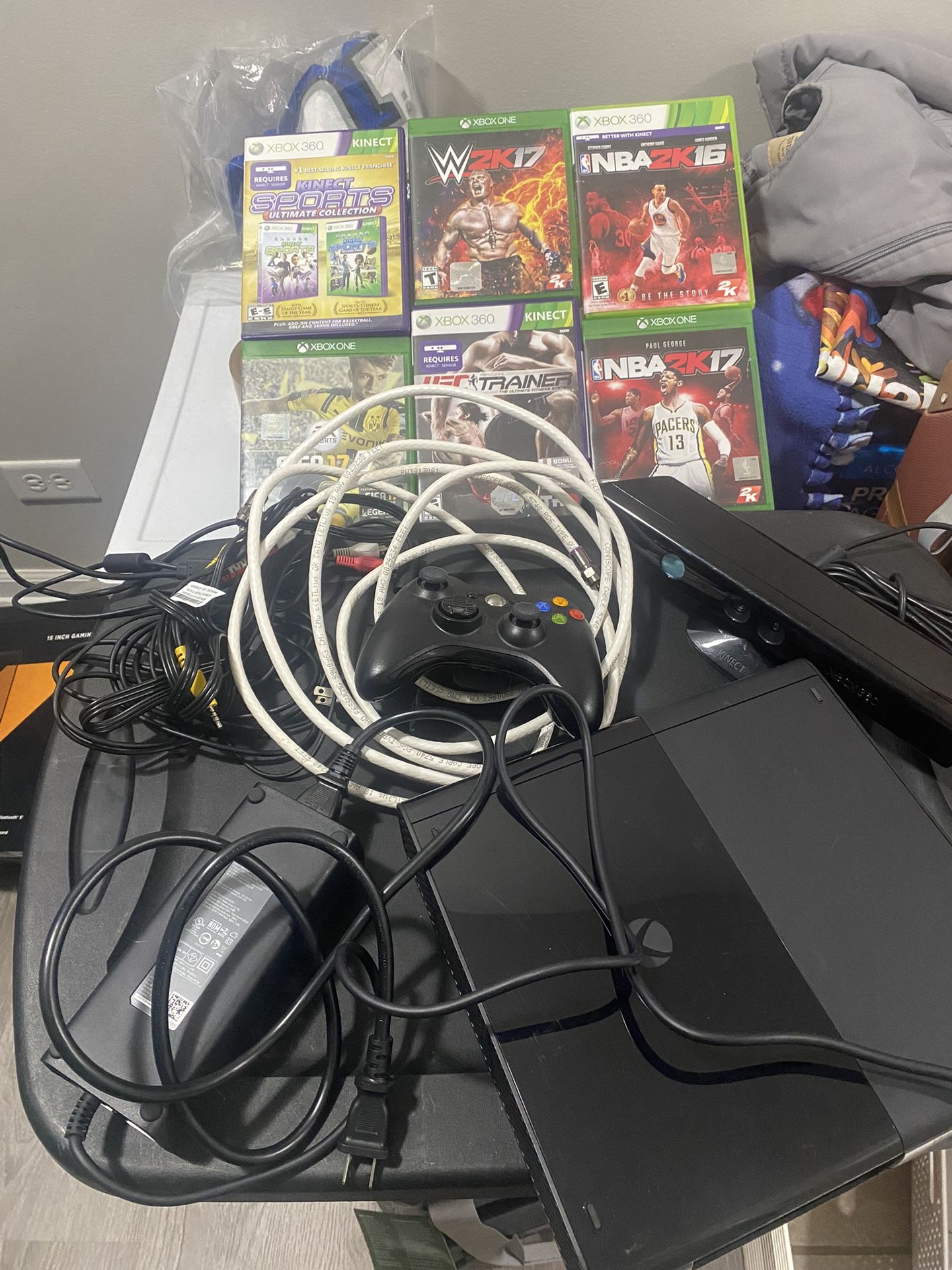 XBOX 360 CONTROLLER CORDS AND GAMES