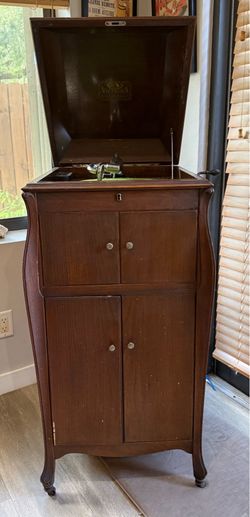 Vintage Collectible Victrola Victor Talking Machine – Camden, New Jersey, USA – Circa 1904