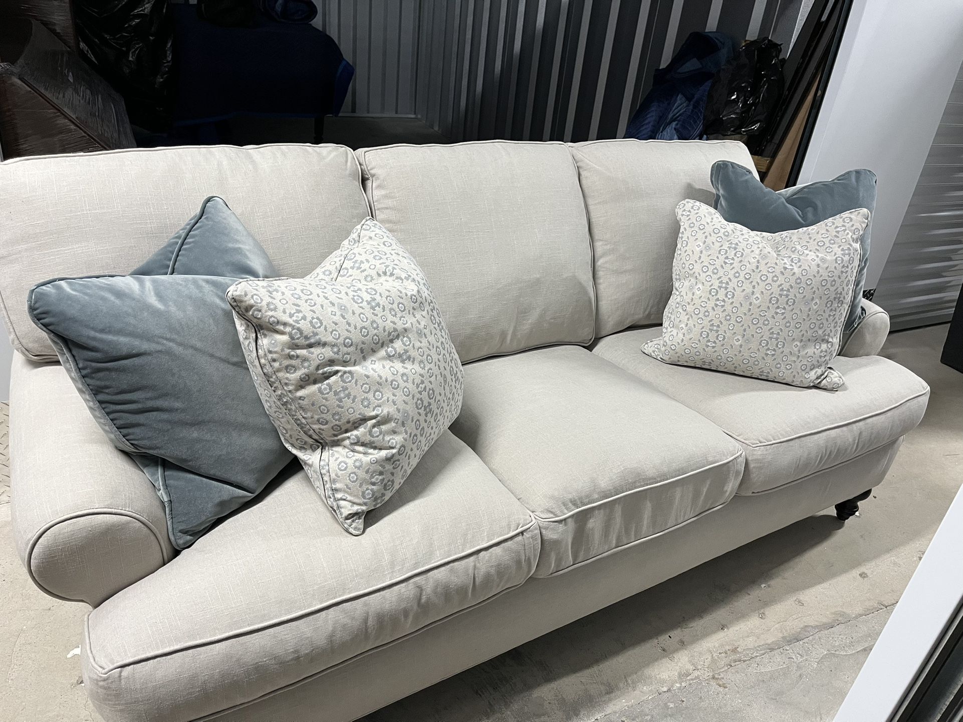 Gorgeous Robin Bruce creamy sofa with matching Robin Bruce oversized chair and ottoman, like new