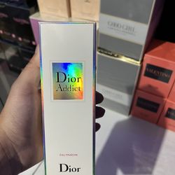 Brand New All Sealed Still In Box Perfumes For Men And Female I Have A Lot Of Styles Dior Ysl Gucci Chanel Valentino Message Me For More Information 