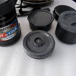 Various Zojirushi  Ms and Mr Bentos 