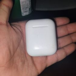Air Pods Used Has Scratches