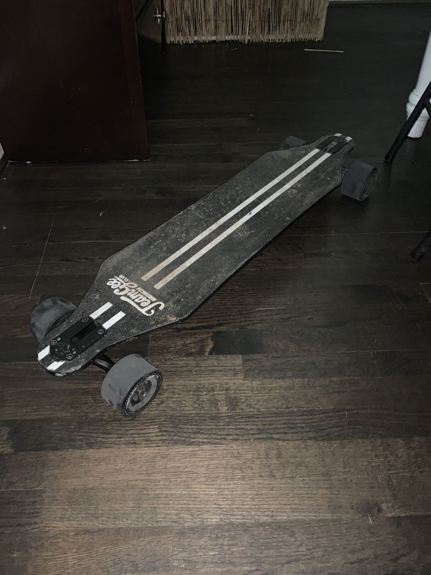 ELECTRIC SKATEBOARD