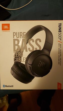 Jbl head set. Great for music. Bluetooth