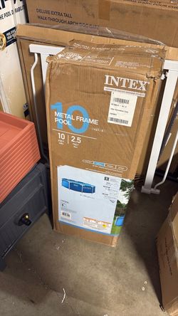 Intex 10ft Metal Frame Above Ground Pool new!