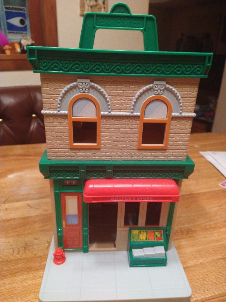 Sesame Street Mr. Hoppers Store & 123 Sesame Street Apartment