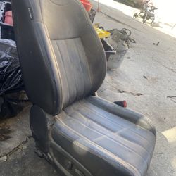 Seat Set For 2014 Infinity Qx70 or FX35