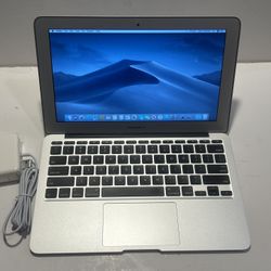 MacBook Air (11-inch 2011) Core i5/ Memory 2GB Ram / Storage 62 Gb / Comes With Charger 