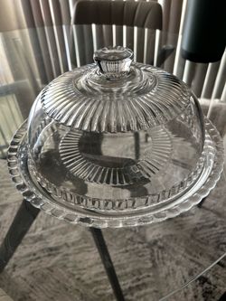 Any dessert plate with glass